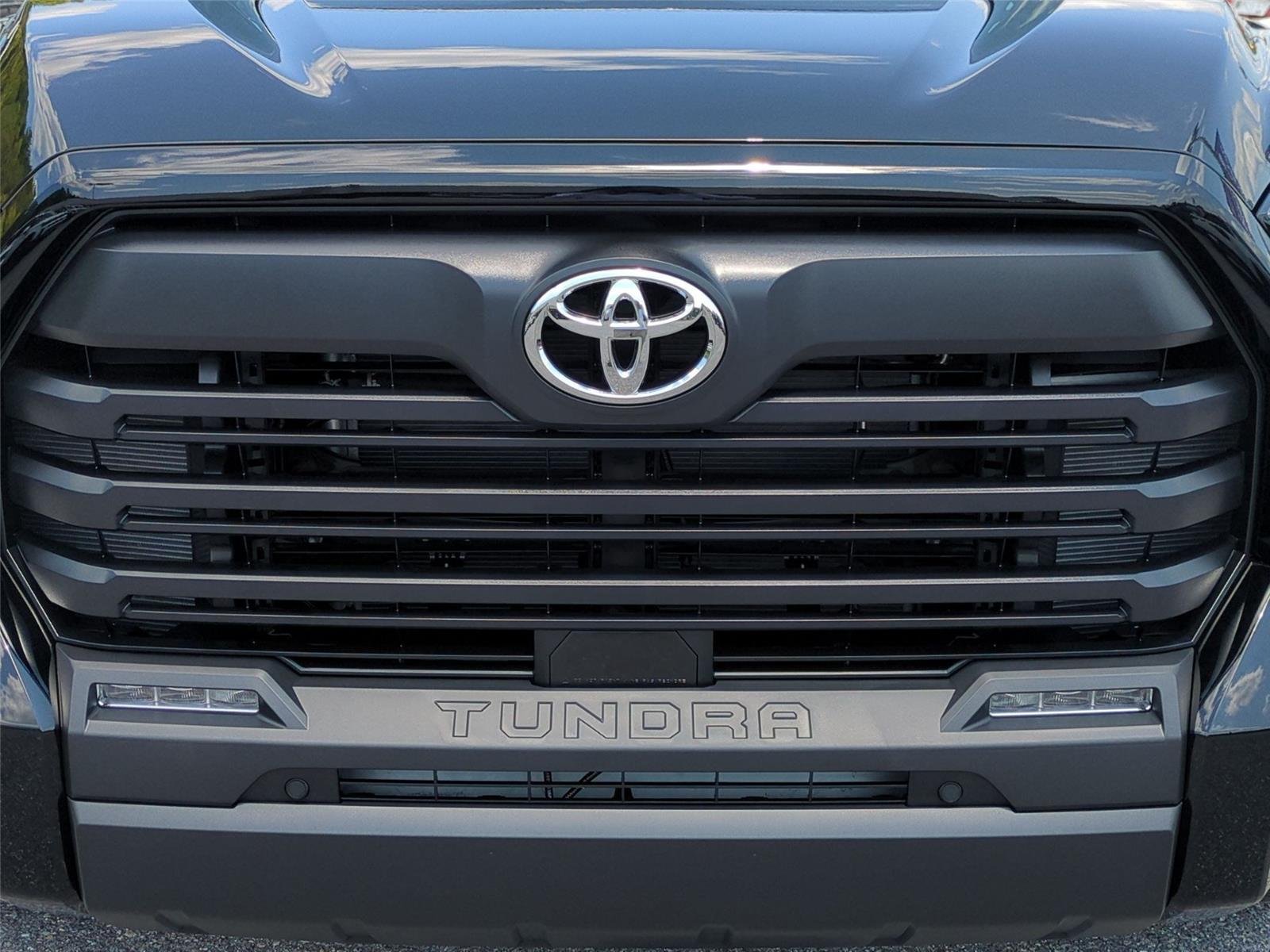 New 2026 Midnight Black Metallic Toyota SR5 image 14