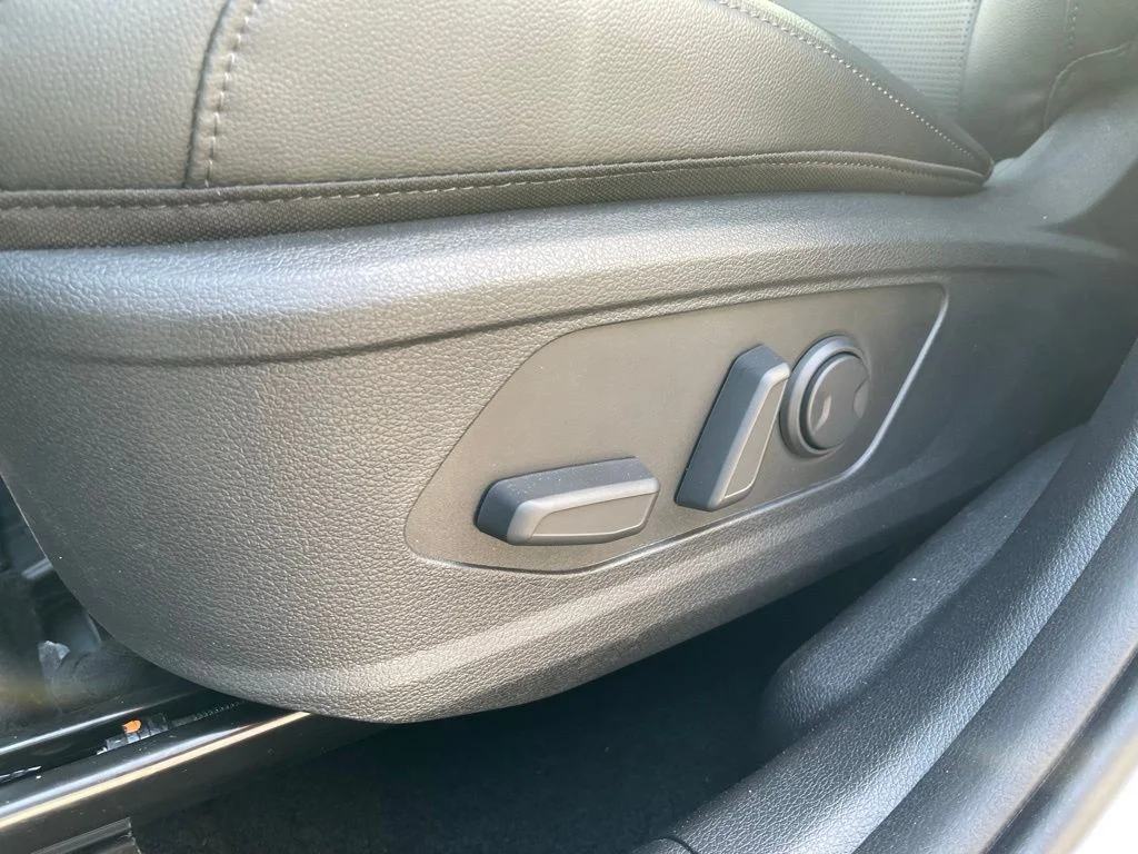 New 2026 White Kia EX image 23