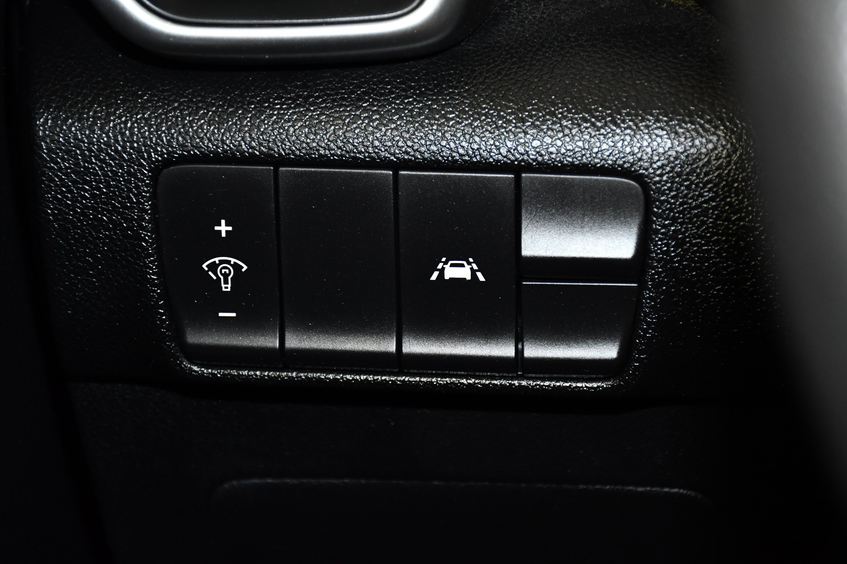 Used 2021 Clear White Kia LX image 33