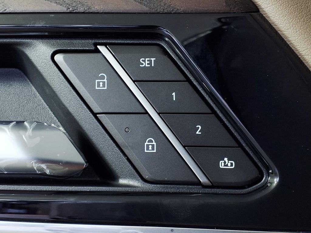 2026 GMC Yukon Denali - Photo 16