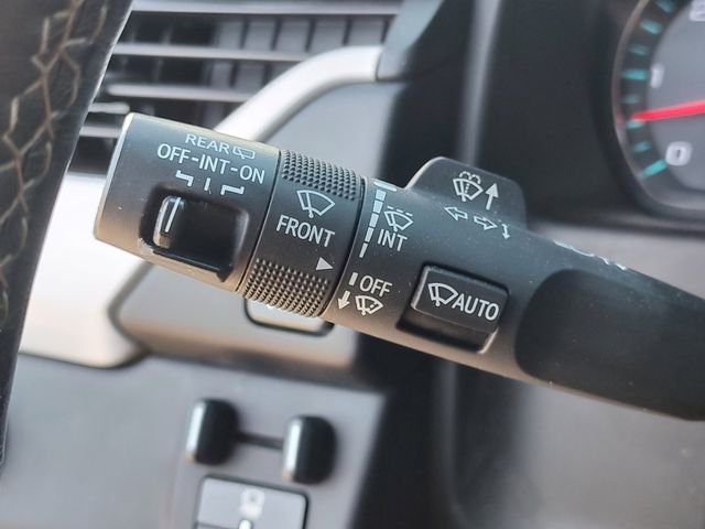 Used 2019 Gray GMC SLE image 21