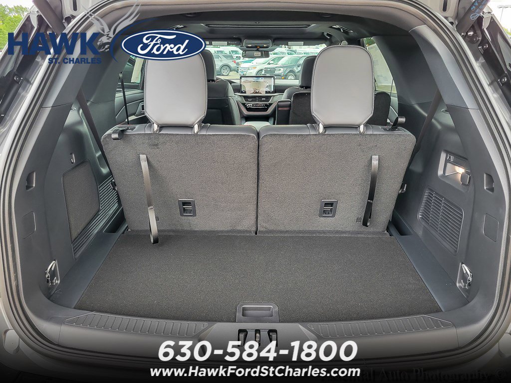 New 2026 Carbonized Gray Metallic Ford ST-Line image 22
