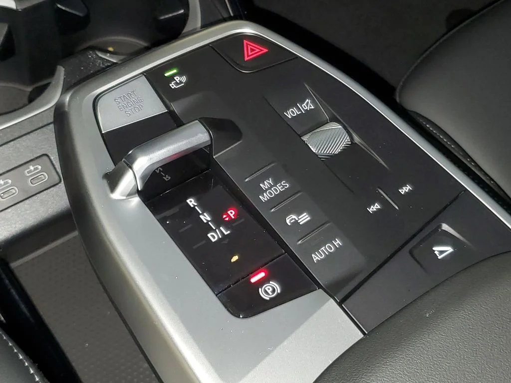 Used 2026 White BMW xDrive28i image 24