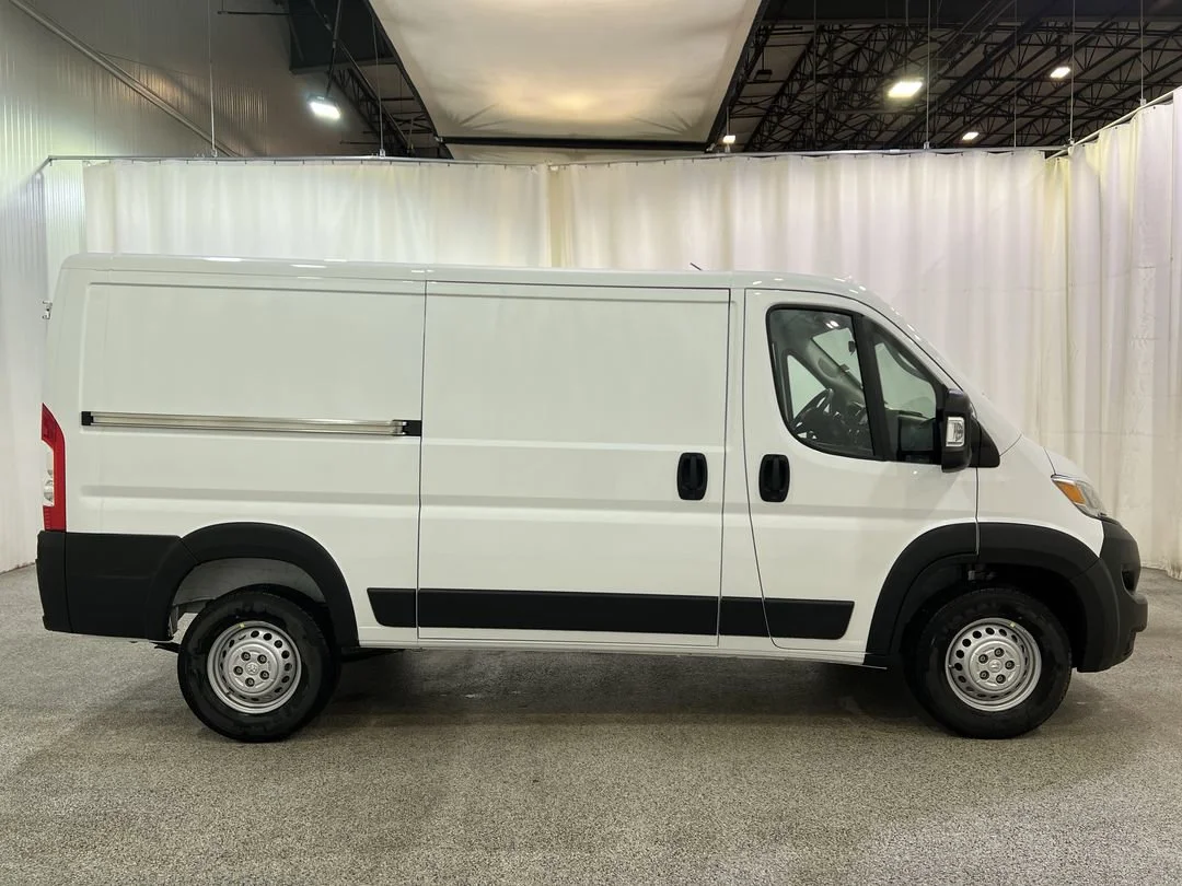 New 2026 Bright White Clear-Coat Exterior Paint RAM Tradesman 1500 Low Roof 136 WB w/Pass Seat image 5