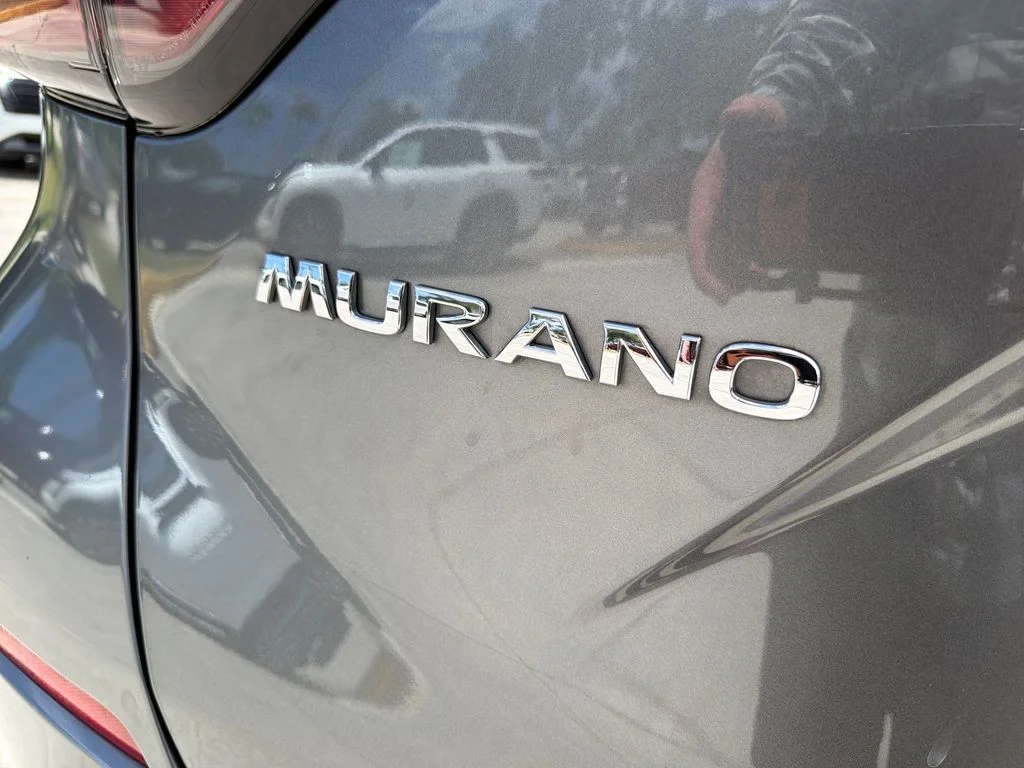 Used 2021 Gray Nissan SL image 10