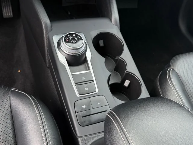 Used 2022 Gray Ford SEL image 16