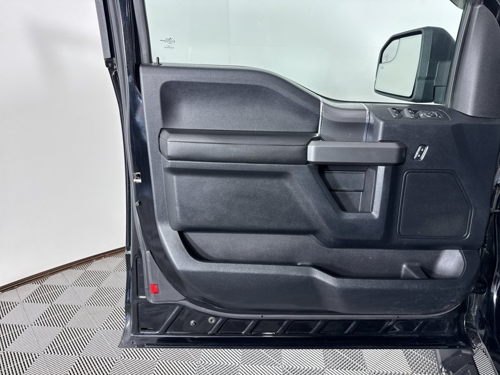 Used 2016 Shadow Black Ford XLT image 24