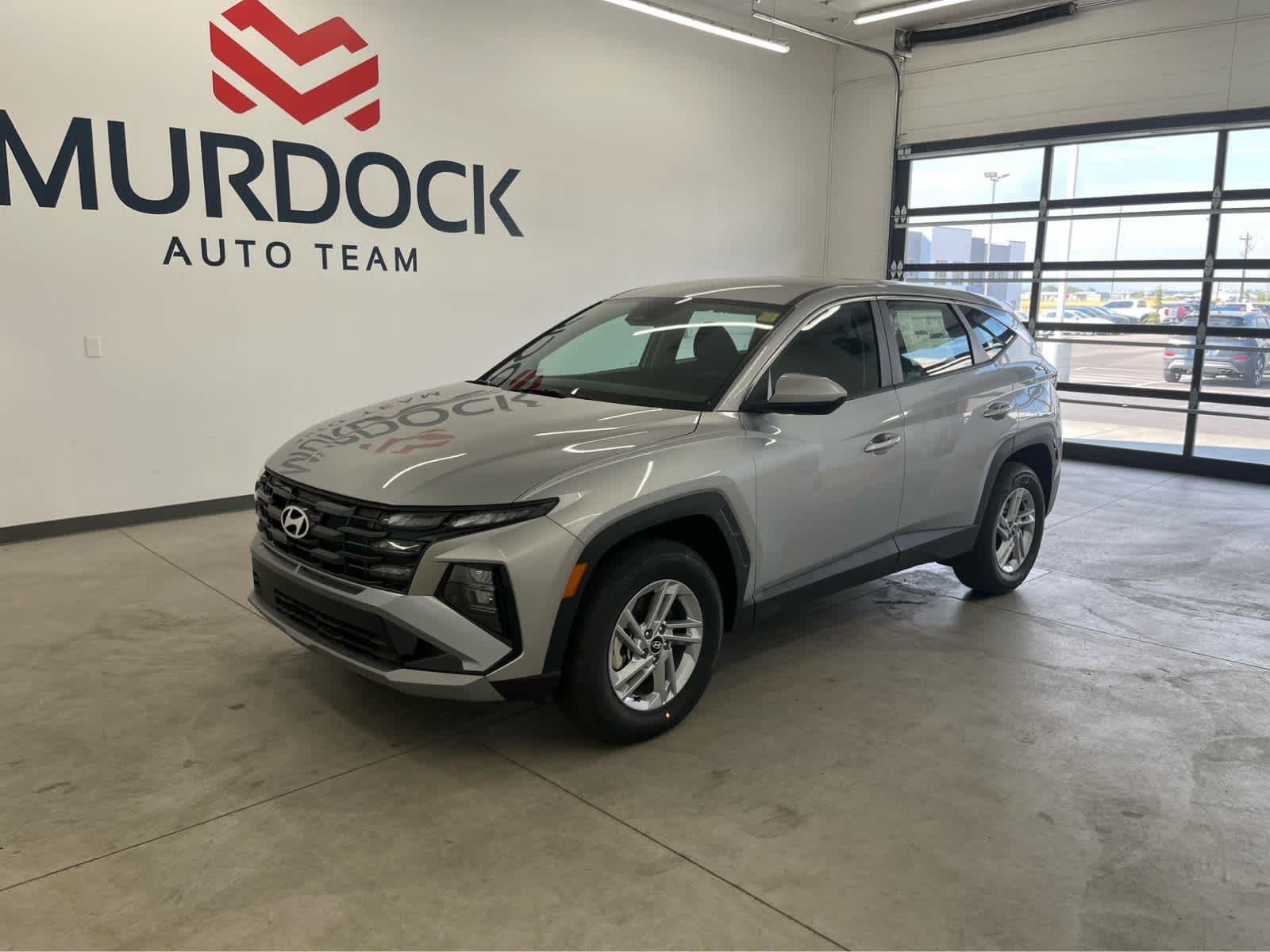 Used 2025 Shimmering Silver Hyundai SE image 6