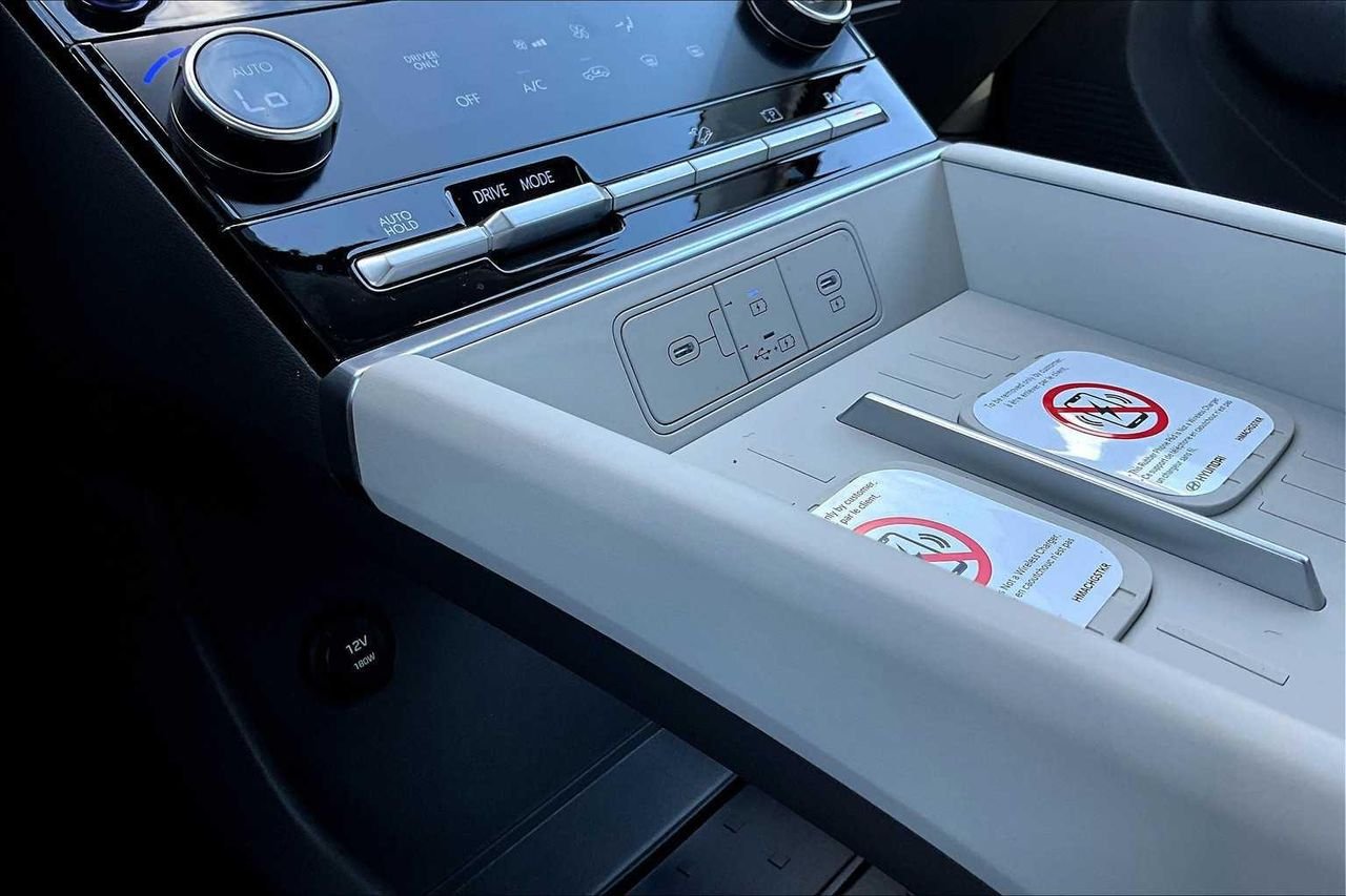2026 Hyundai Santa Fe SE - Photo 16