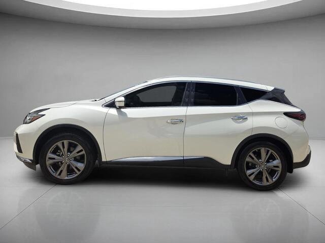 Used 2019 Pearl White Tricoat Nissan Platinum image 2
