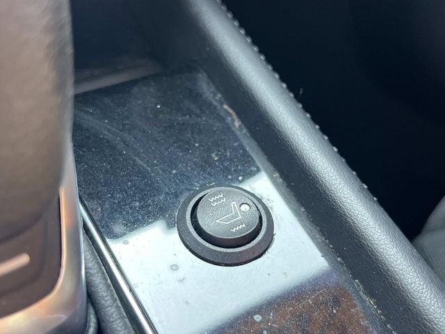 Used 2022 Gray Nissan SR image 34