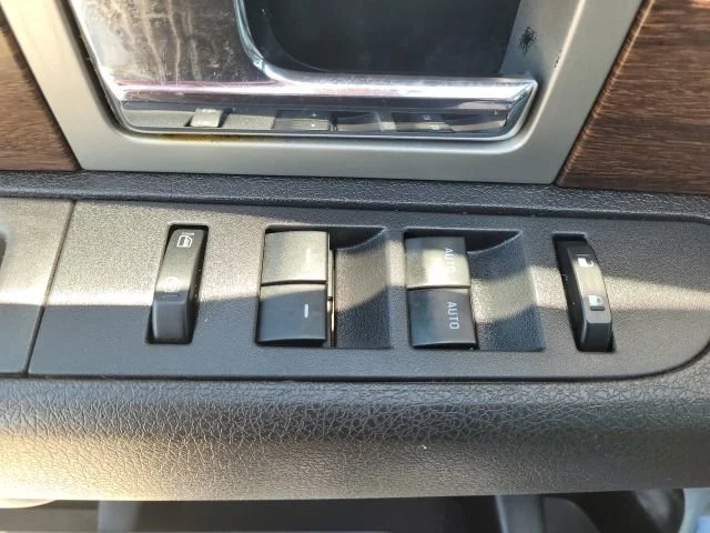 Used 2013  Ford XL image 17