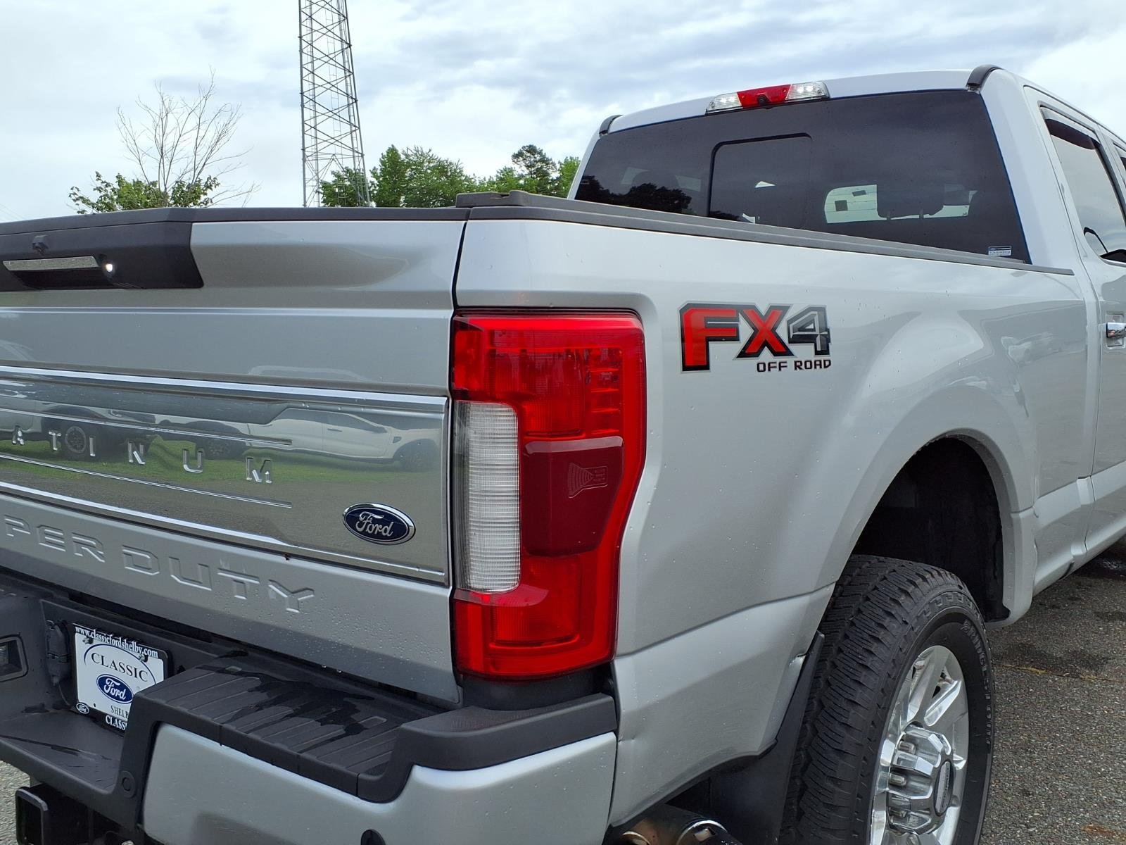 Used 2019  FORD  image 19