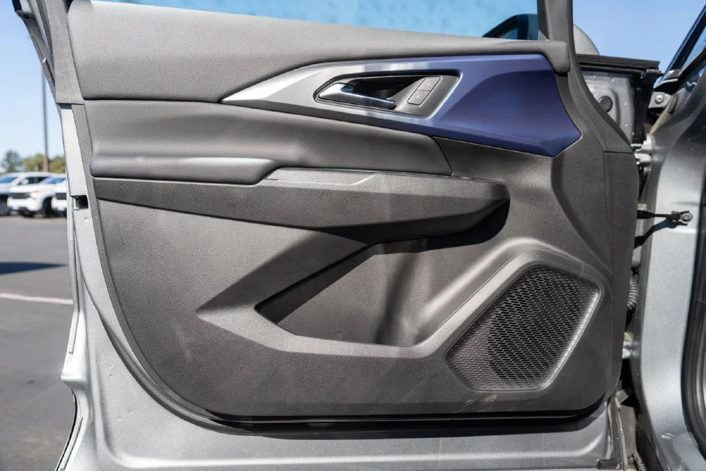 New 2026 Sterling Gray Metallic Chevrolet LT image 22