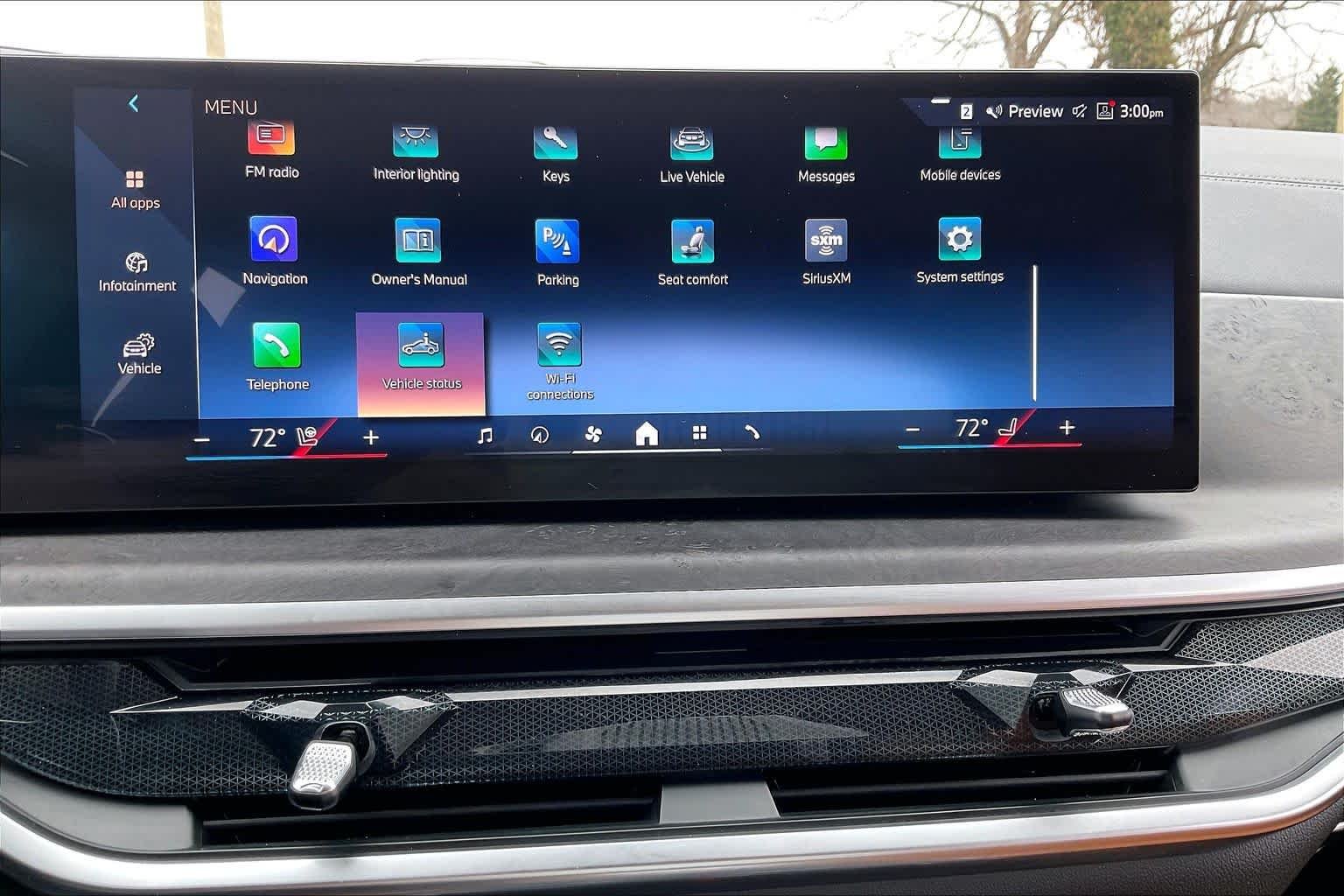 Used 2025 Black Sapphire Metallic BMW xDrive40i image 35