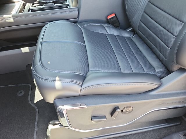 New 2026 Glacier Gray Metallic Tri-Coat Ford F-250® Platinum® image 8
