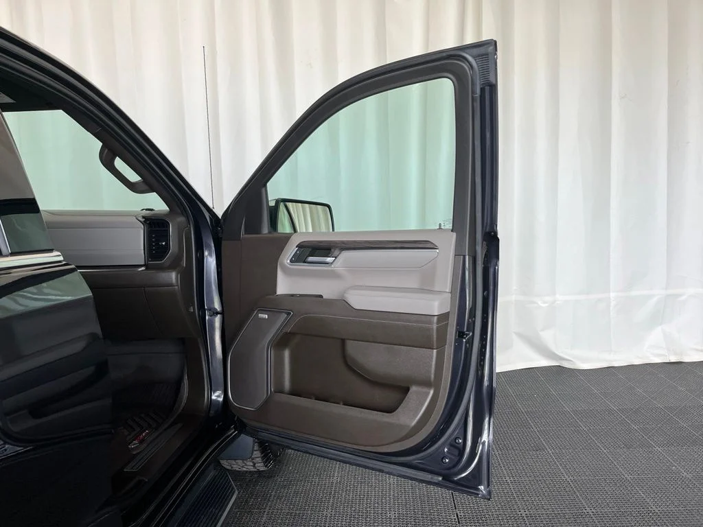 Used 2022 Gray Chevrolet LTZ image 19