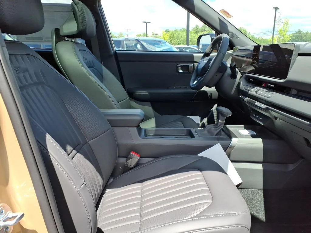 New 2027 Brown Kia X-Line S image 7