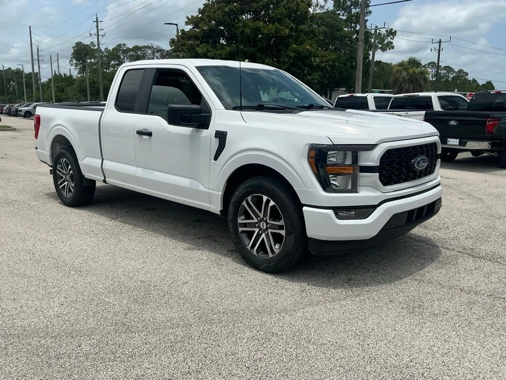 Used 2023 White Ford XL image 18