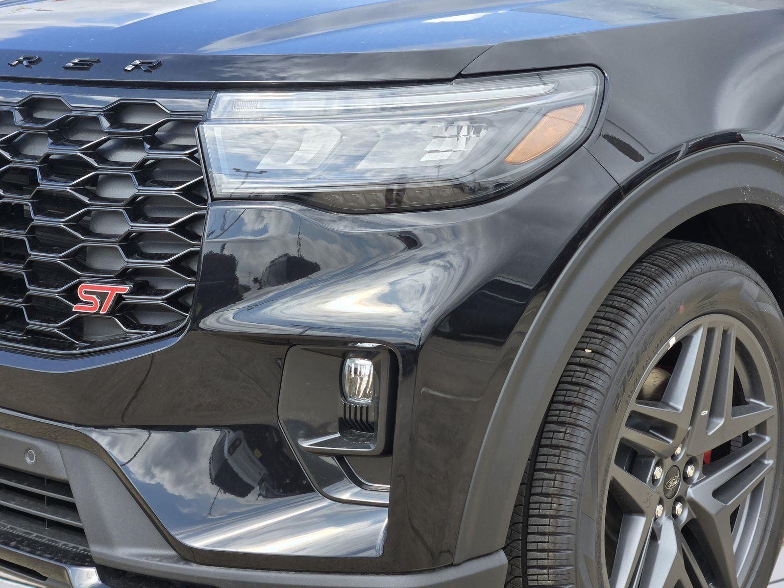 New 2026 Agate Black Metallic Ford ST image 5