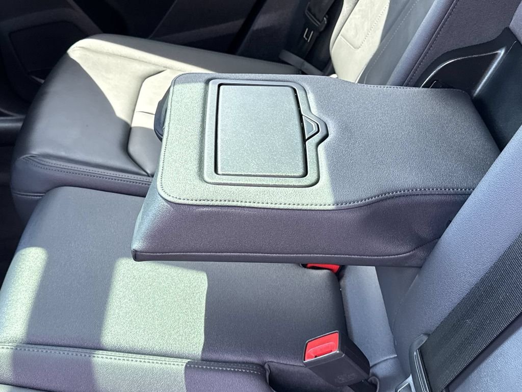 Used 2025  Audi Premium image 26