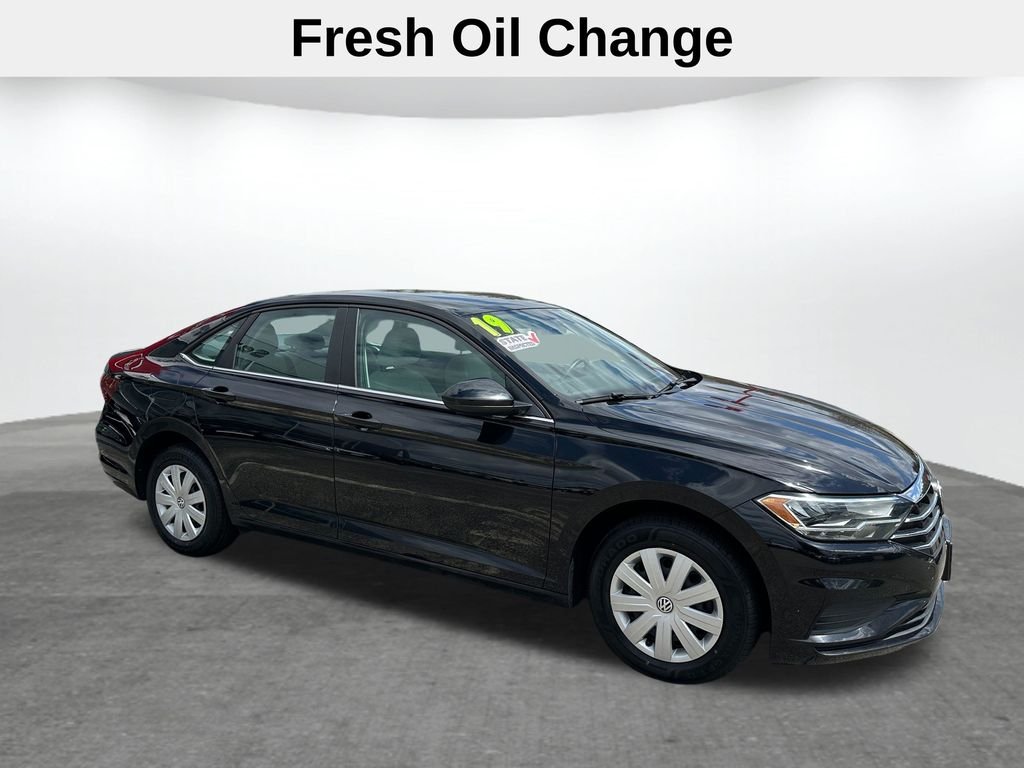 Used 2019 Black Volkswagen 1.4T S image 5
