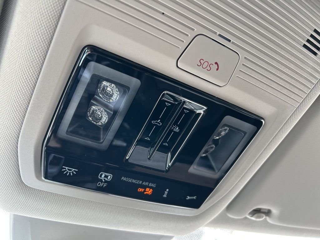 New 2026 White/off-white Volkswagen SE w/Technology image 41