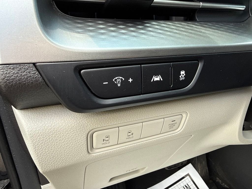 Certified Used 2024 Gray Kia LX image 24