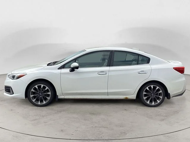 Used 2020 Crystal White Pearl Subaru Limited image 2