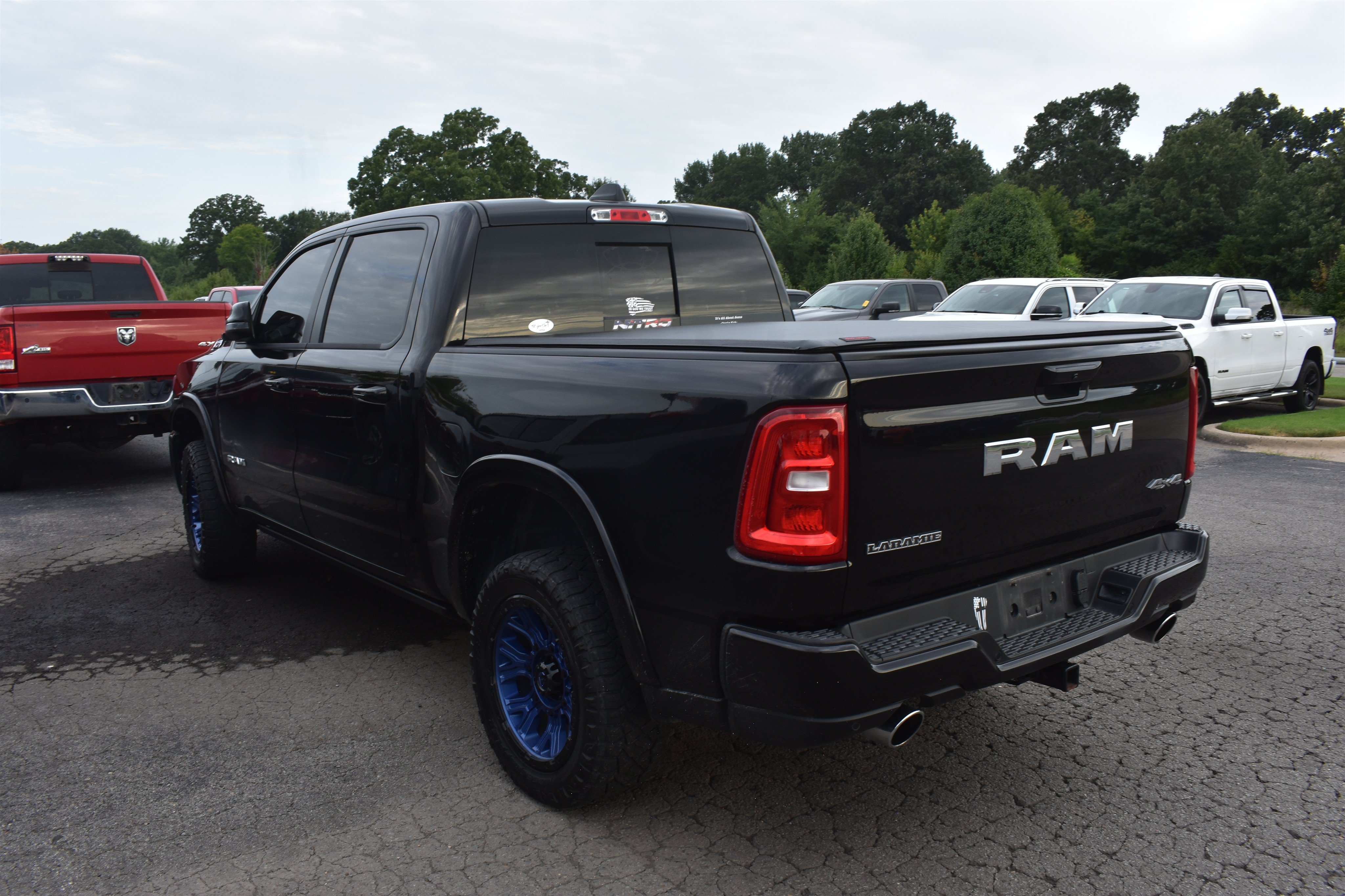 Used 2025 Diamond Black Crystal Pearlcoat Ram Laramie image 6