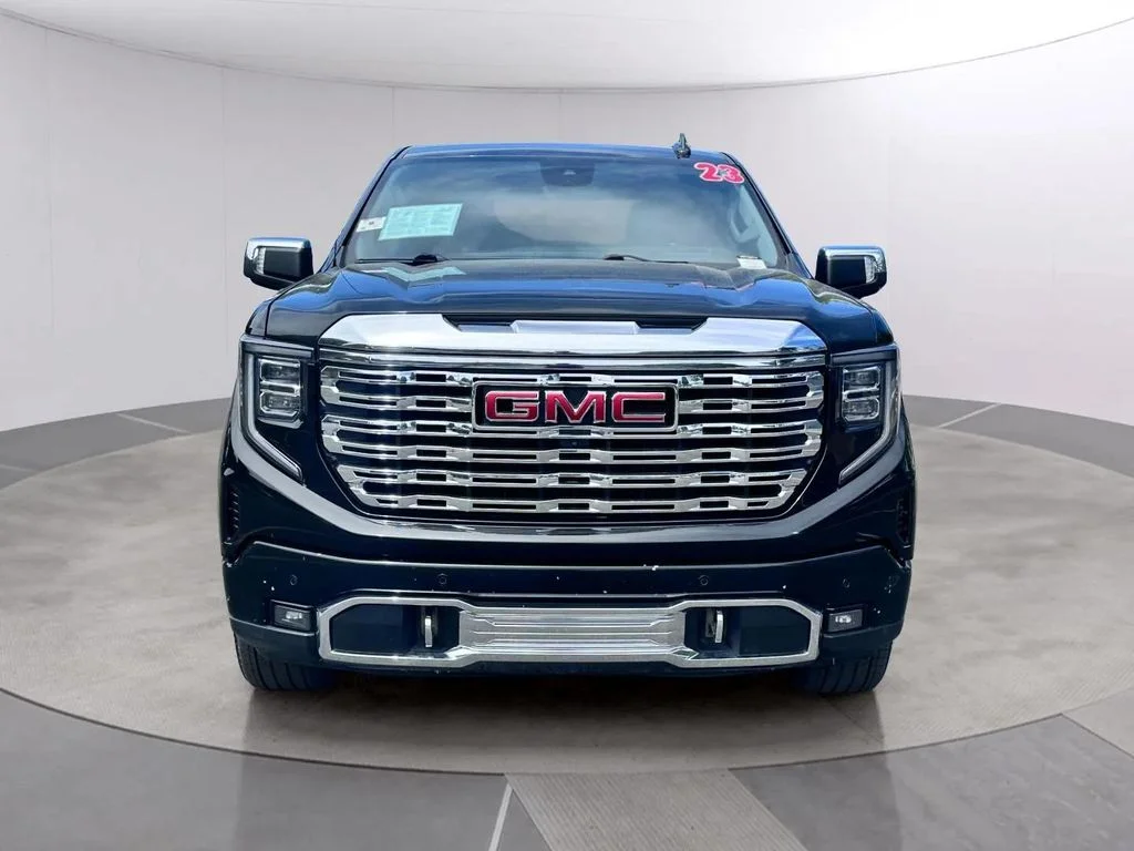 Used 2023 Onyx Black GMC Denali image 8
