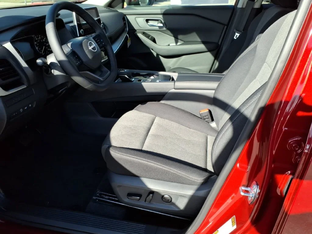 New 2026 Scarlet Ember Tintcoat Nissan SV image 5