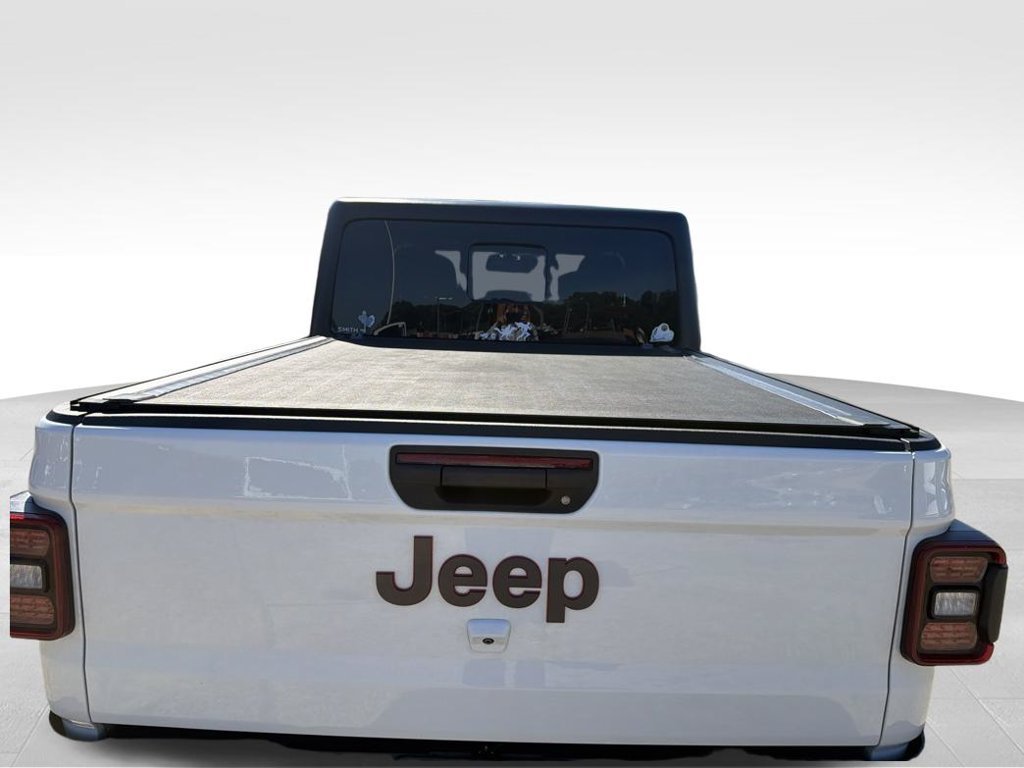 Used 2023 White Jeep Mojave image 22