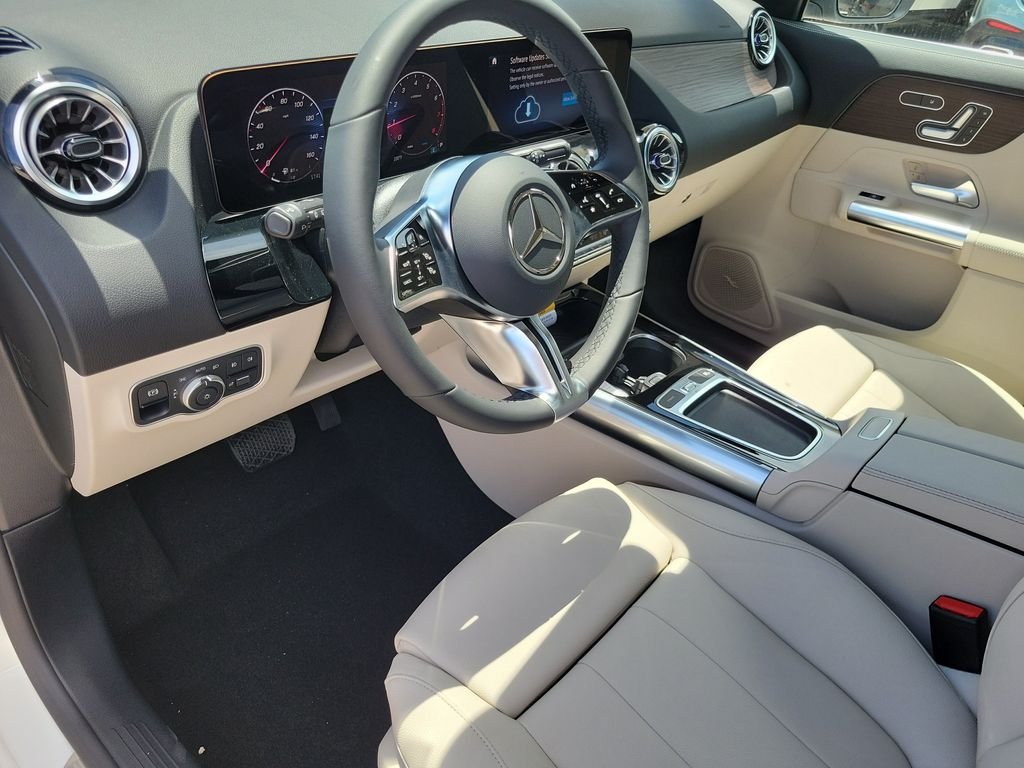 New 2026 Polar White Mercedes-Benz GLA 250 image 20