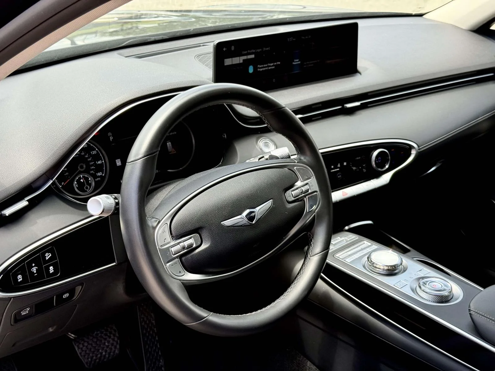Used 2025 Black Genesis 2.5T image 5