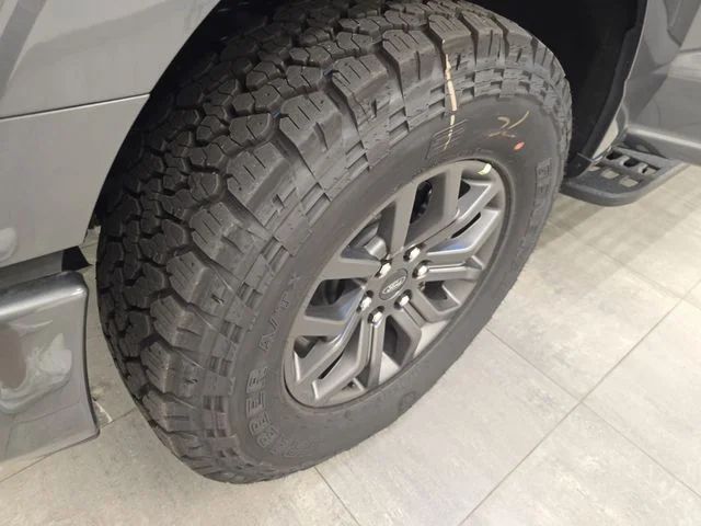 New 2026 Carbonized Gray Metallic Ford Tremor® image 45