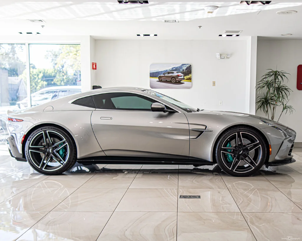 Used 2025 Silver Aston Martin Base image 9