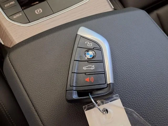 Used 2026  BMW 330i NA xDrive image 12