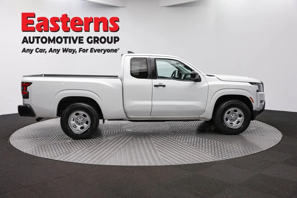 Used 2022 White Nissan S image 4