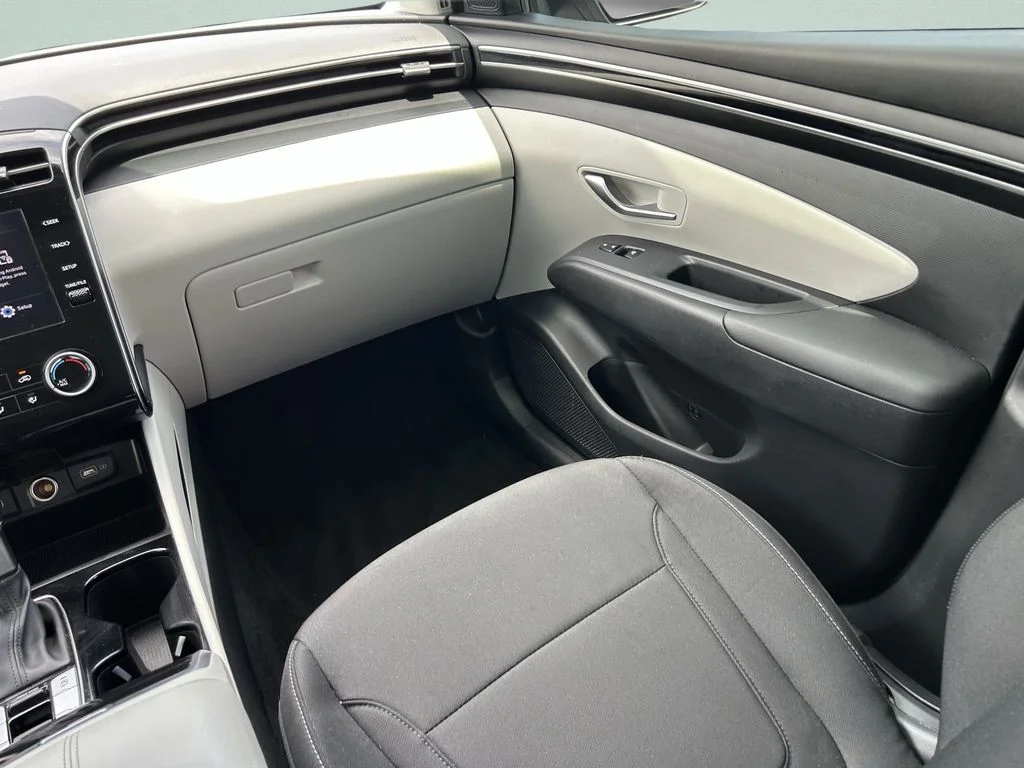 Used 2024 Silver Hyundai SE image 20