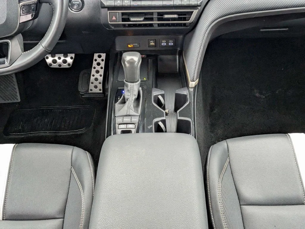 Certified Used 2025 Ocean Toyota SE image 17