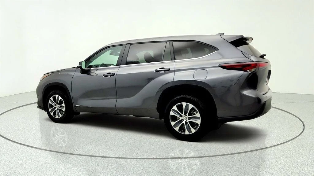 Used 2024 Magnetic Gray Metallic Toyota Hybrid XLE AWD w/ Roof Cross Bars image 7