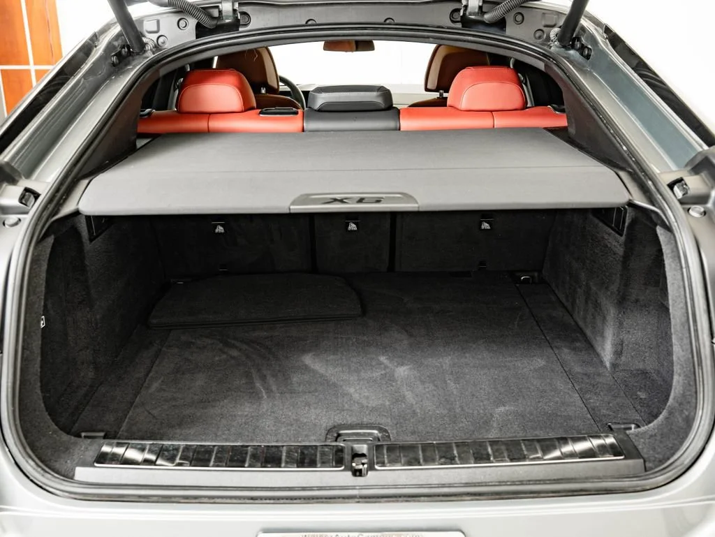 Used 2024 Skyscraper Grey Metallic BMW M60i image 20
