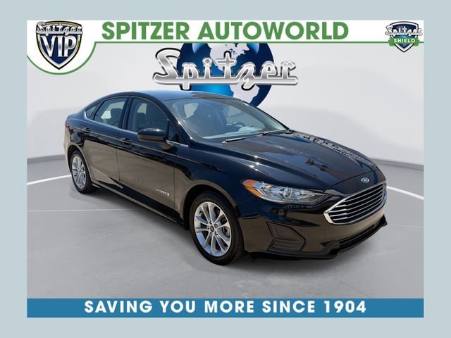 2019 Ford Fusion SE's photo