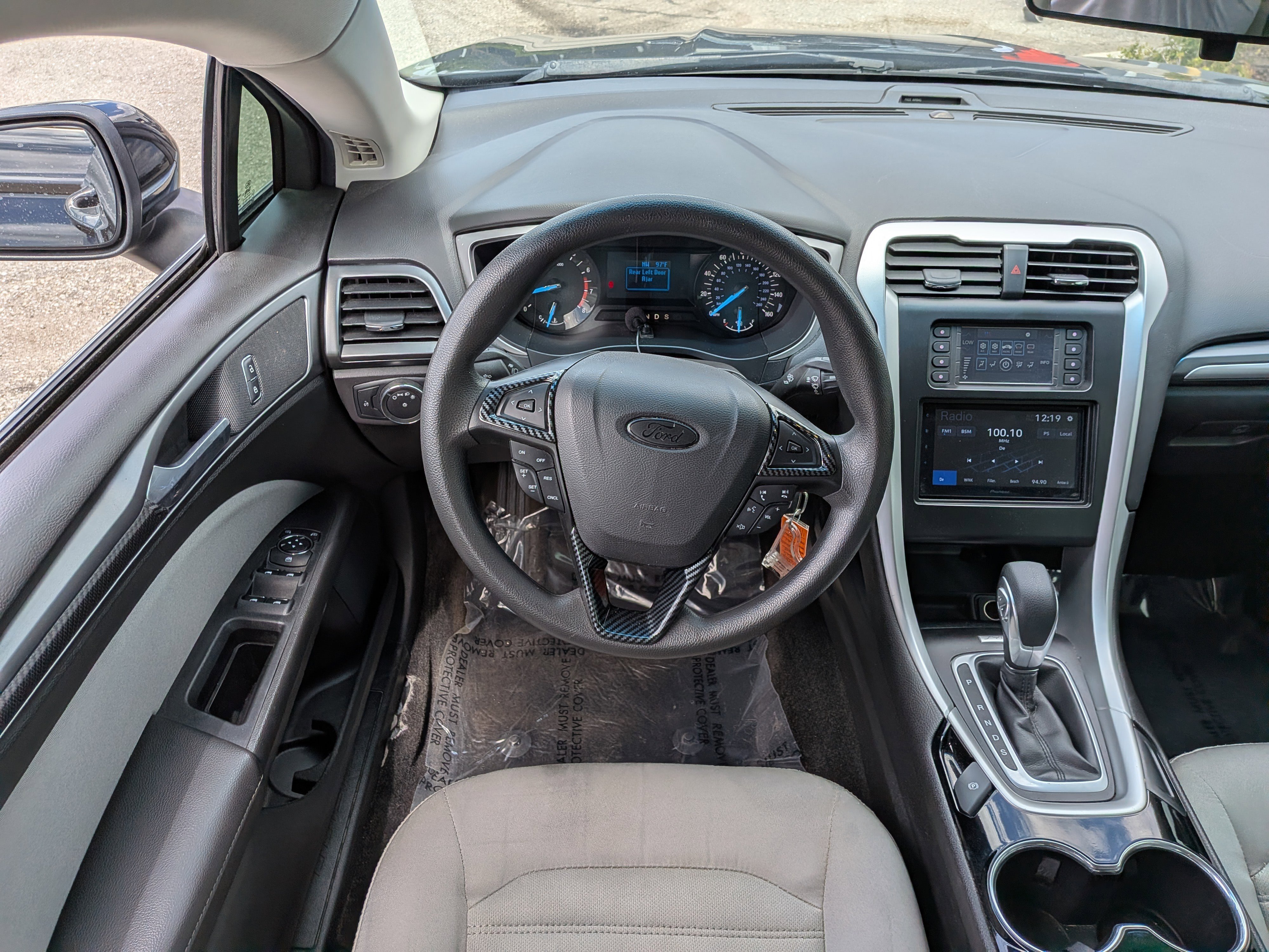 2015 Ford Fusion S - Photo 17