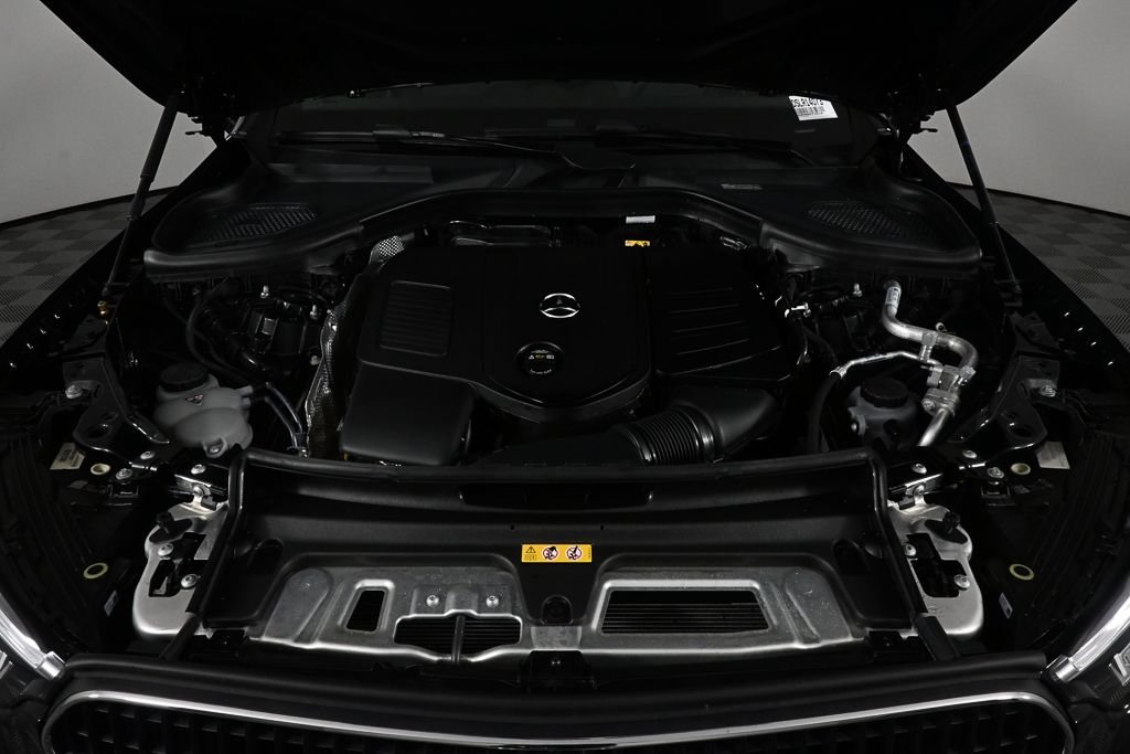 Certified Used 2026  Mercedes-Benz GLC 300 image 32