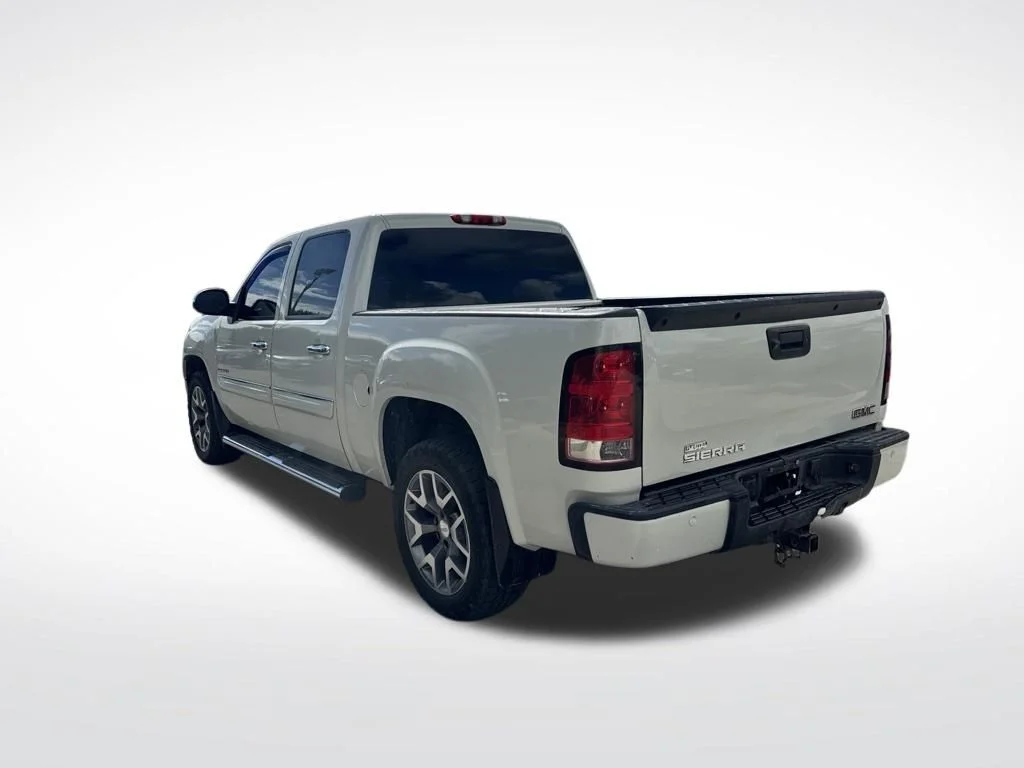 Used 2011 White GMC Denali image 6
