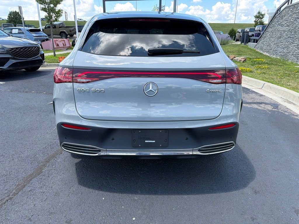 Used 2023 Gray Mercedes-Benz 500 SUV image 6