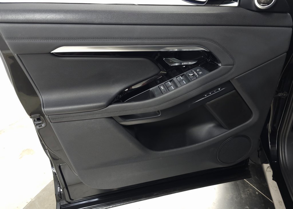 2022 LAND ROVER RANGE ROVER EVOQUE - Image 13