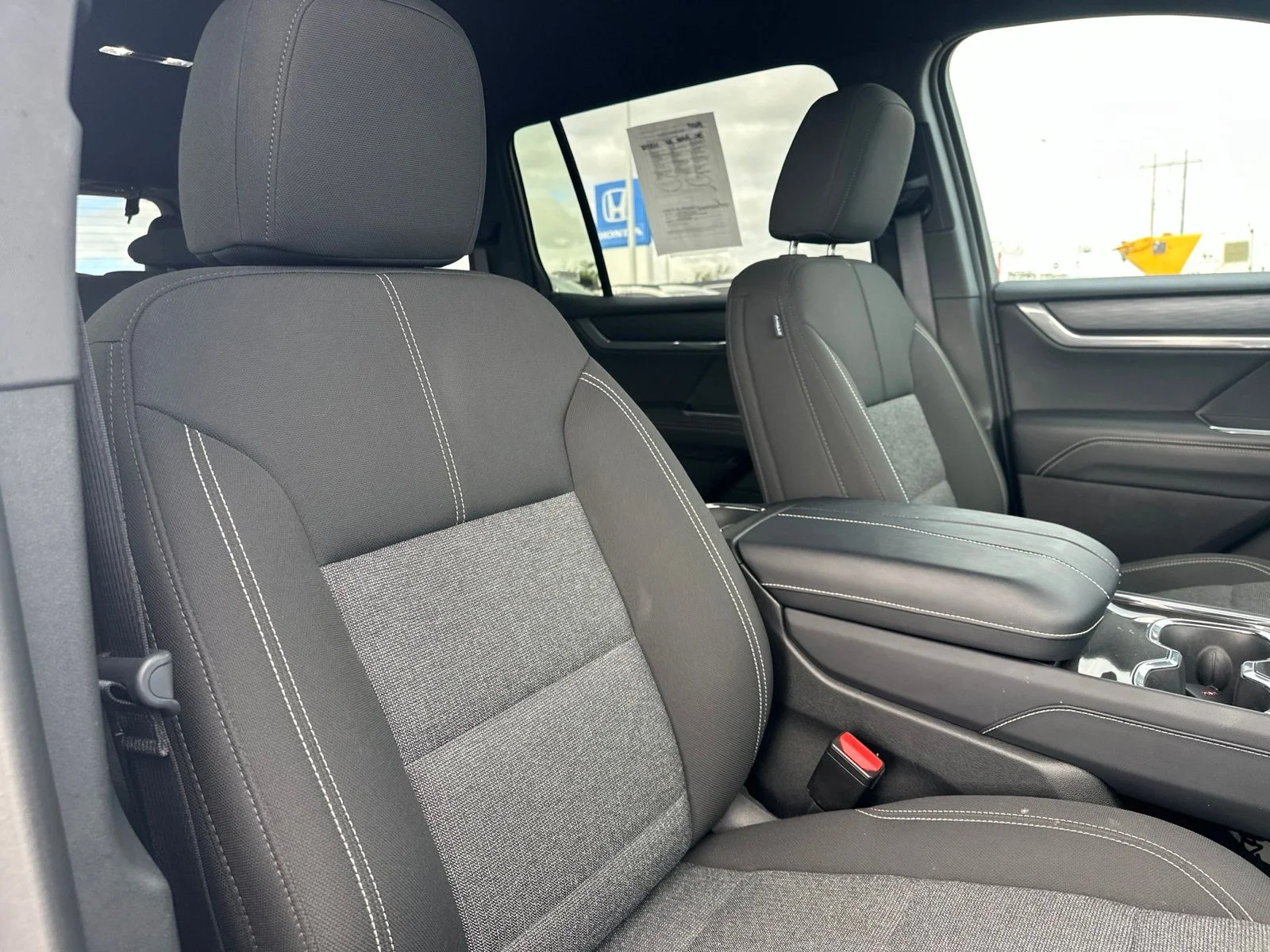 2025 GMC Acadia Elevation - Photo 41